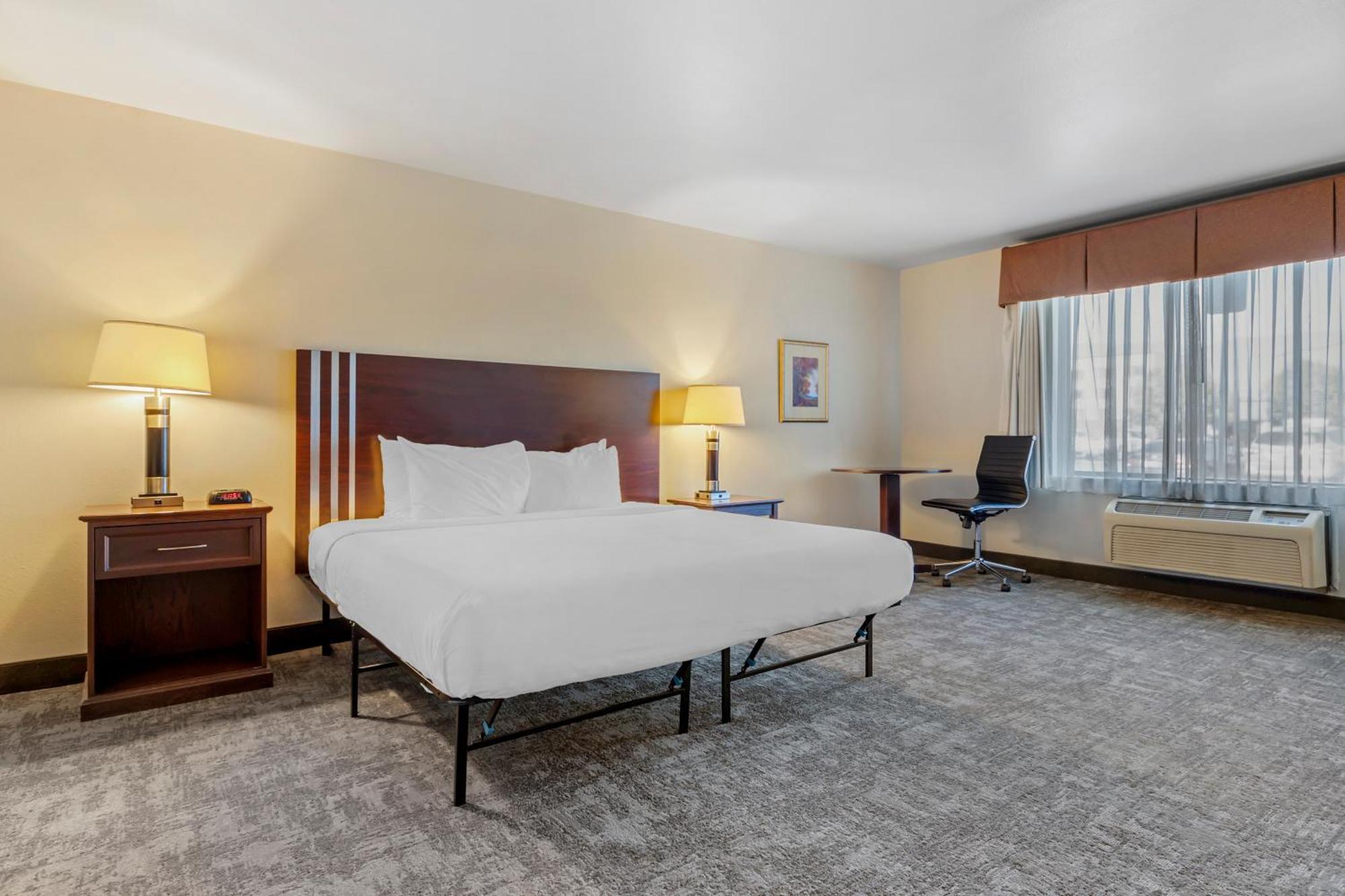 Seaport Inn & Suites Льюистон Экстерьер фото